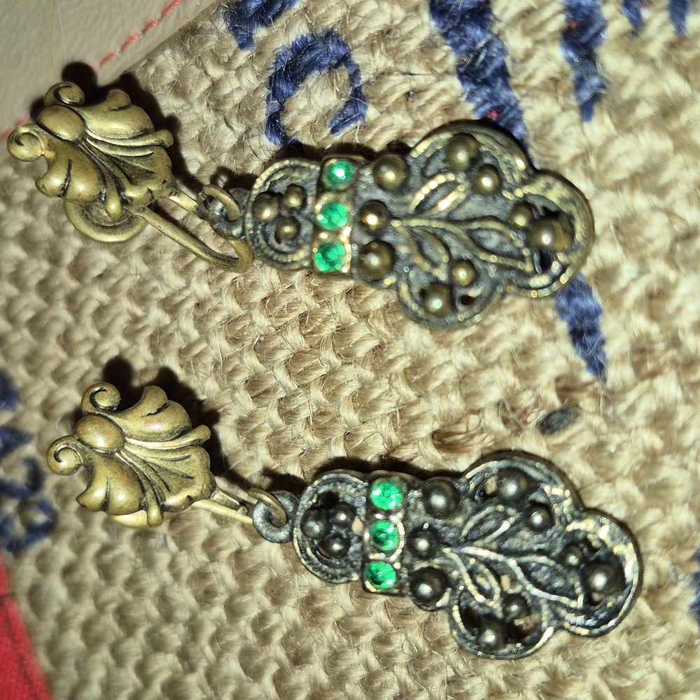 VINTAGE EARRINGS